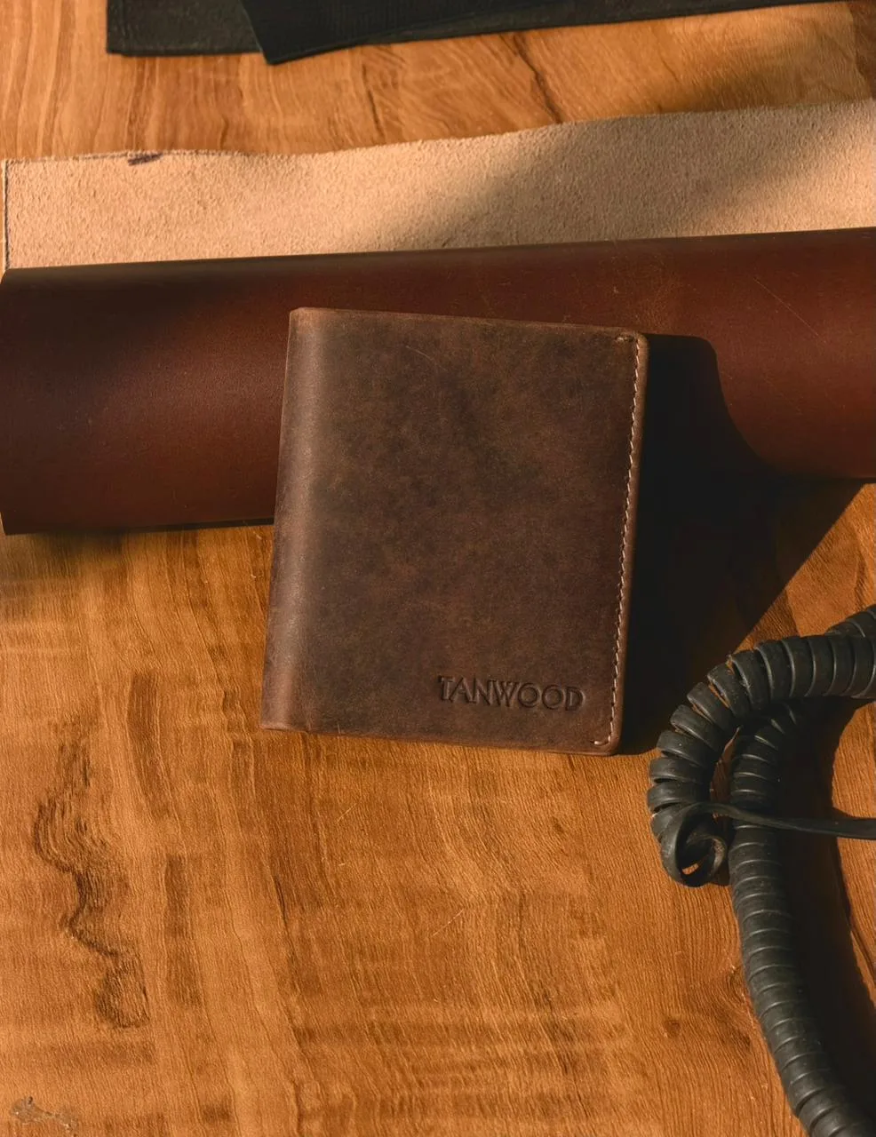 WhatsApp Image 2026-01-19 at 4.35.48 PM TANWOOD utility pro wallet - Image 1