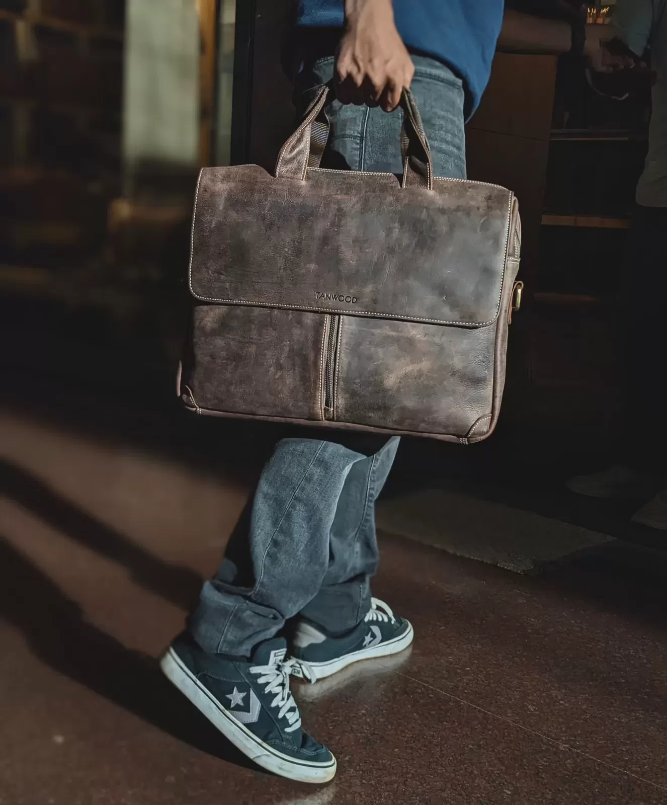 TANWOOD leather Middle Zipper Laptop Bag - Image 1