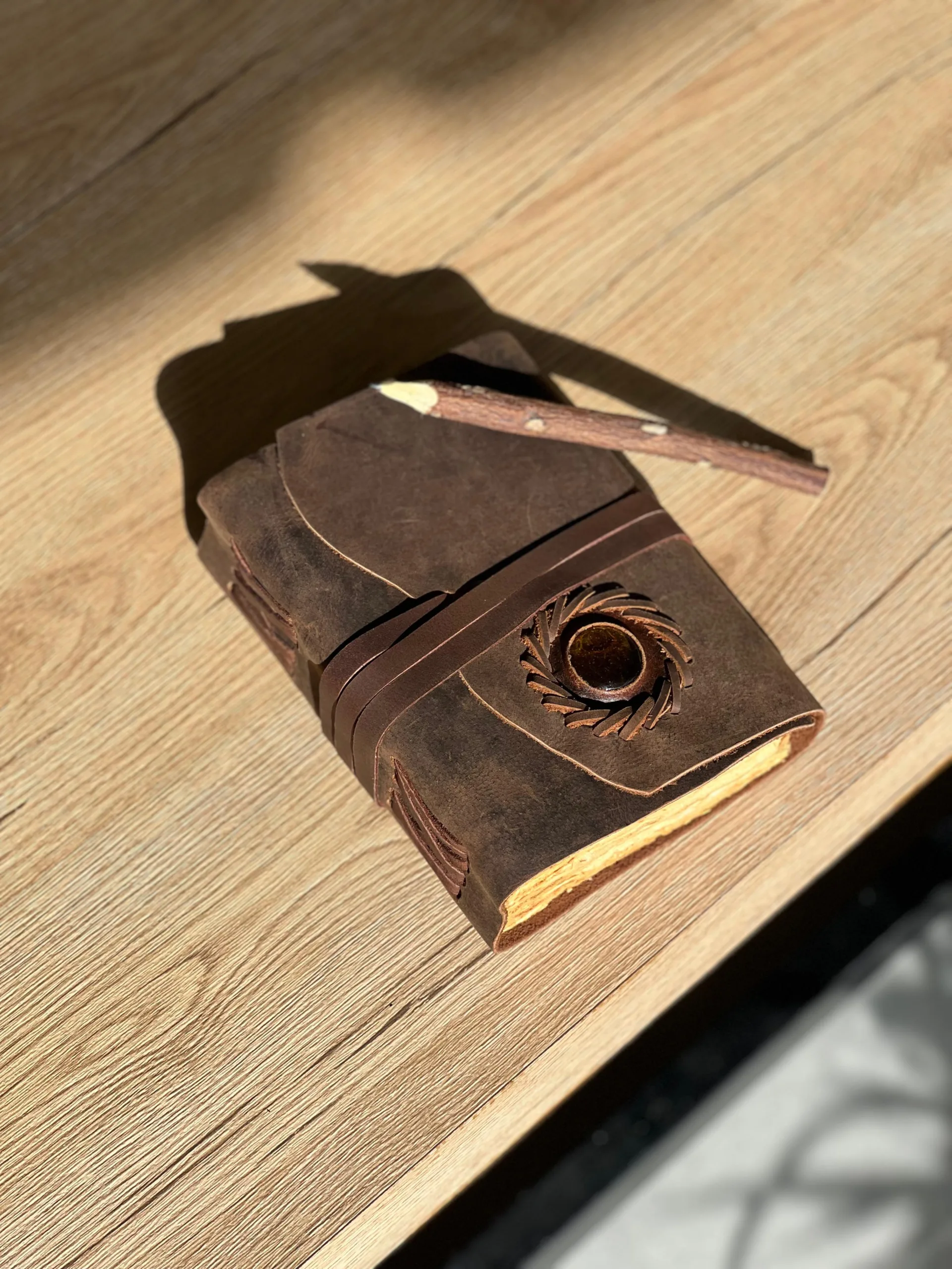 TANWOOD Leather Handcrafted Stone Journal
