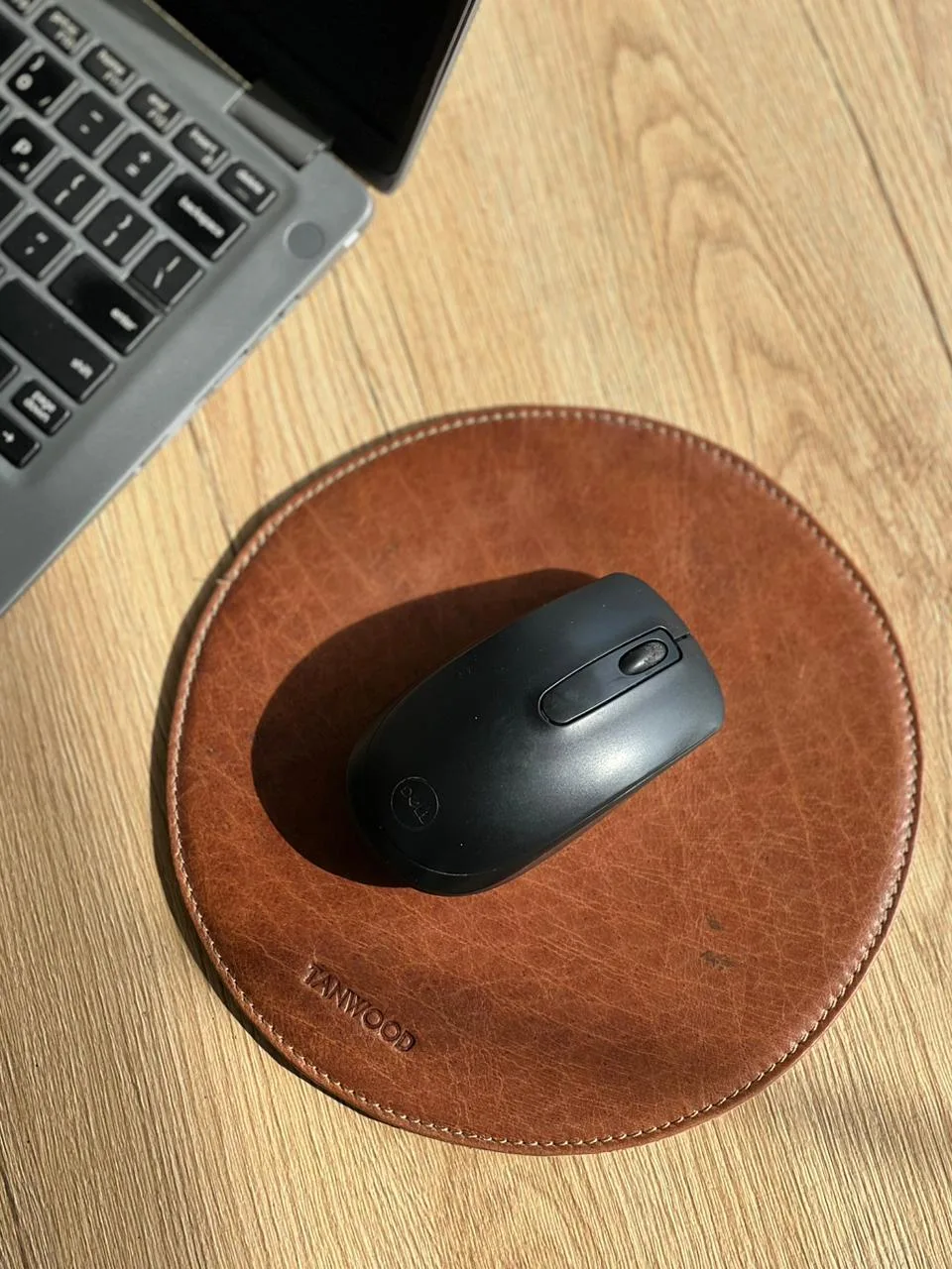 WhatsApp Image 2026-06-01 at 4.32.26 PM (1) TANWOOD Pure Leather Round - Mousepad - Image 1