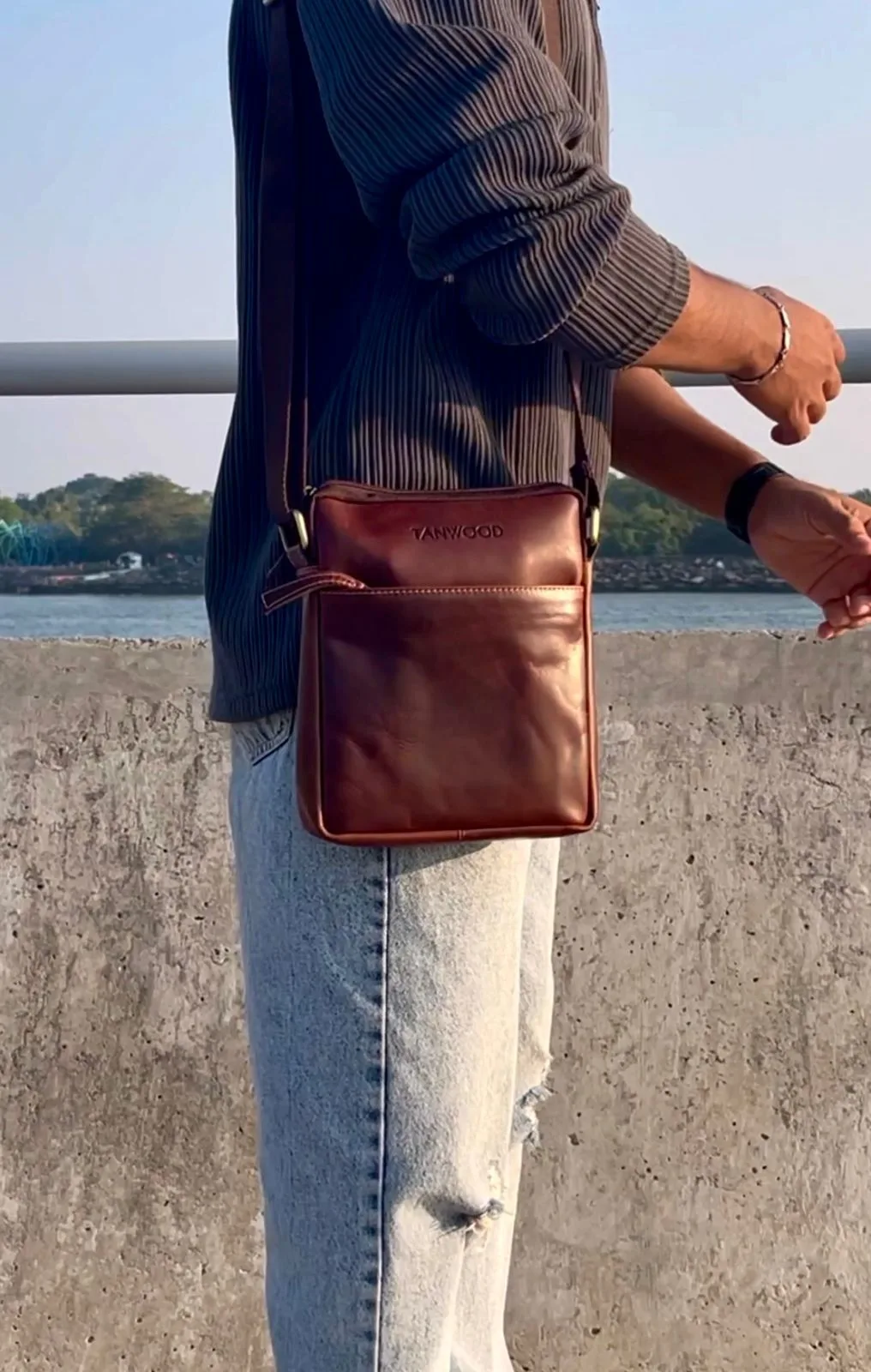TANWOOD Leather Unisex Marshell Sling - Bag - Image 7