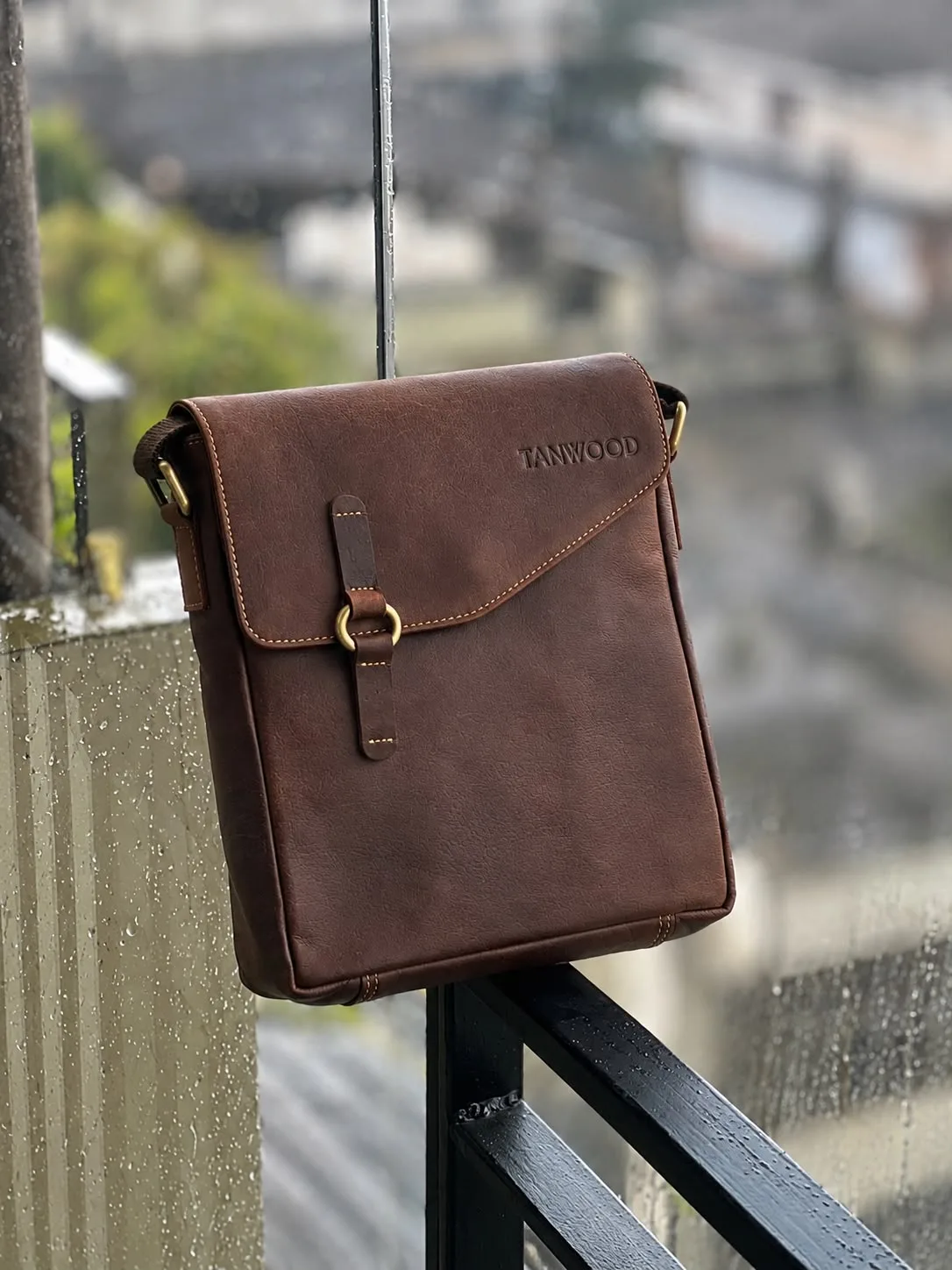 Tanwood Leather Unisex Square Sling – Bag