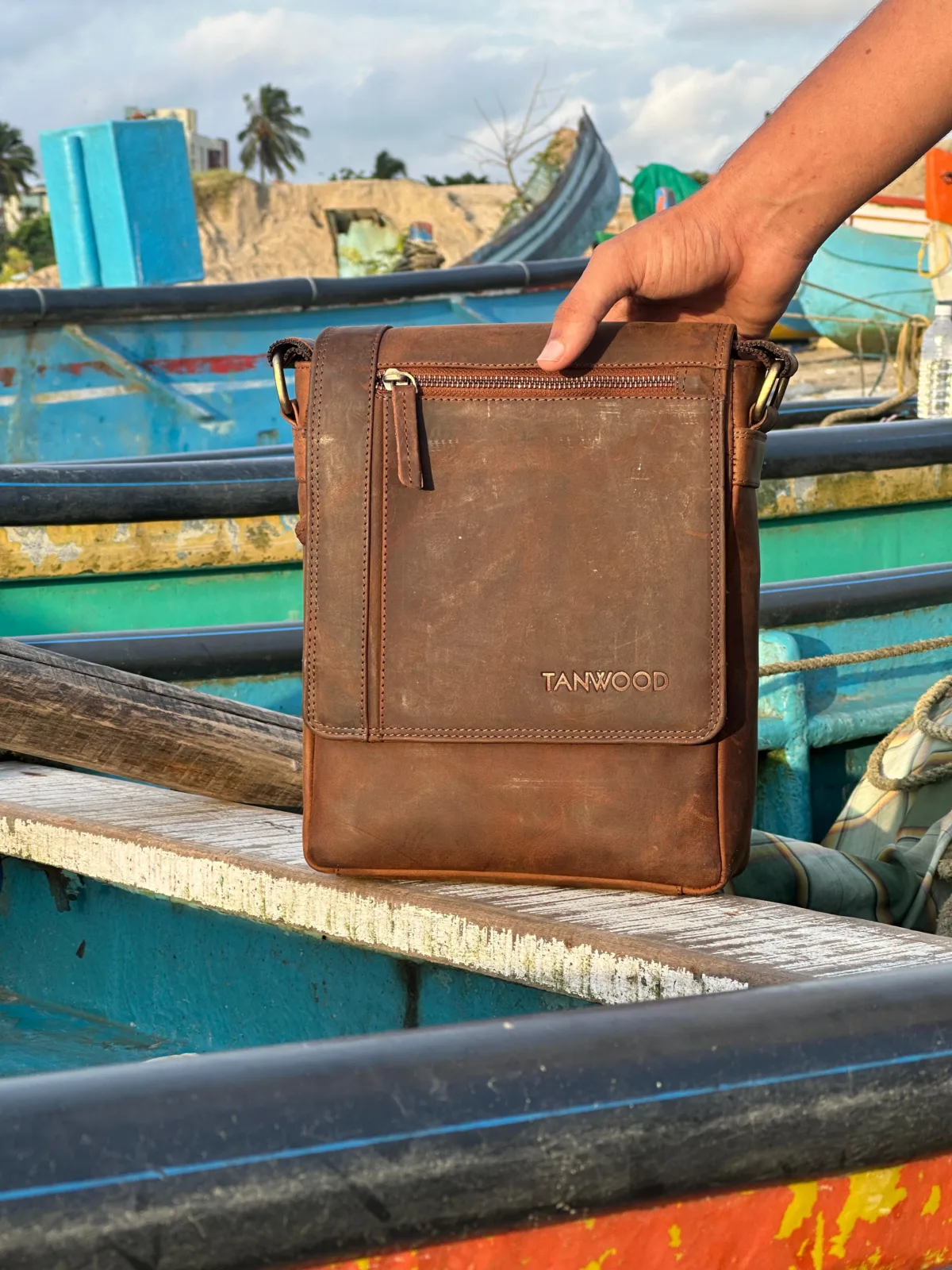 TANWOOD LEATHER Voyager - Sling bag - Image 4