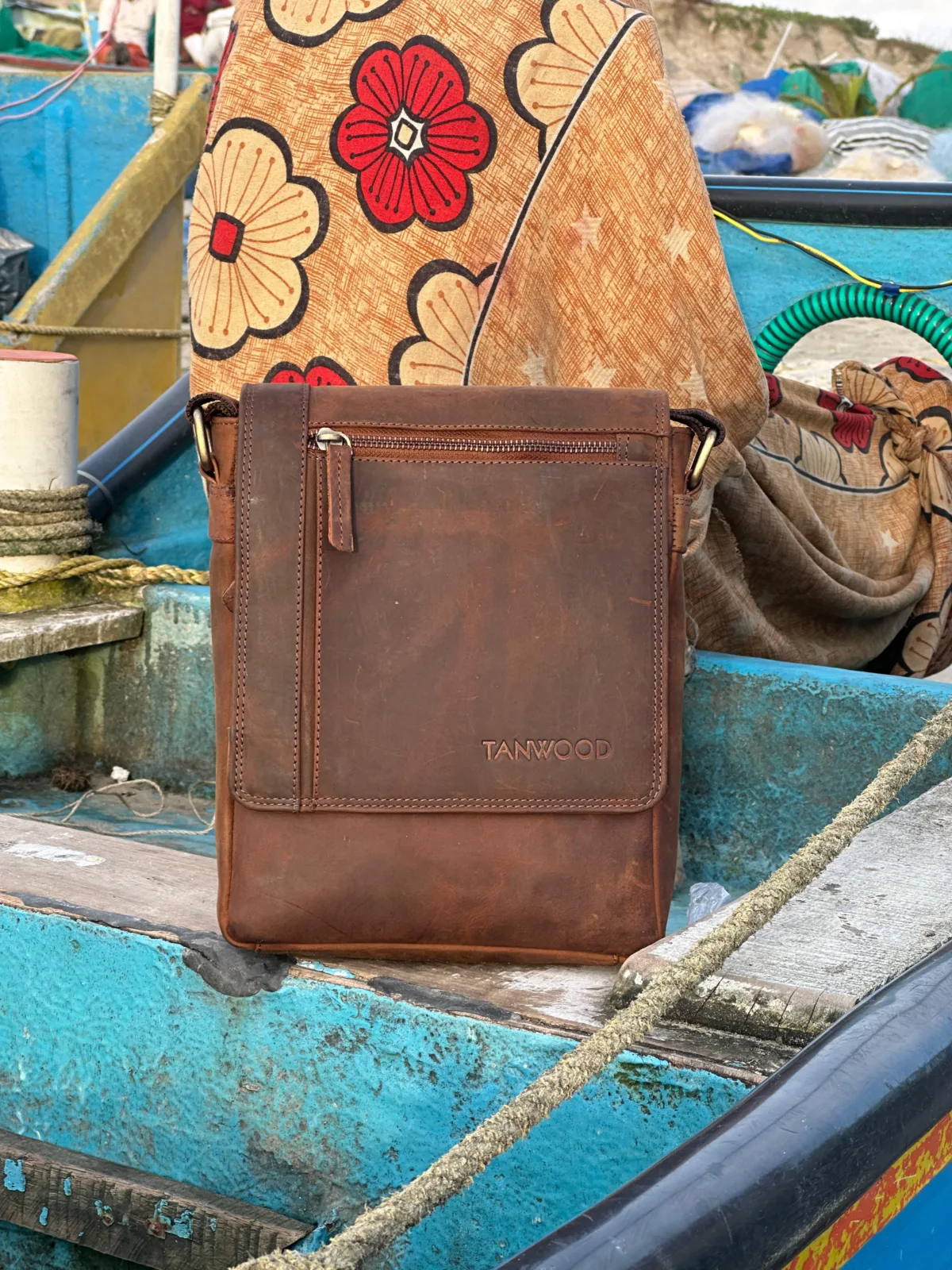 TANWOOD LEATHER Voyager - Sling bag - Image 6