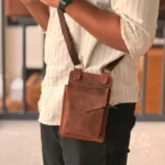 TANWOOD LEATHER Henry pocket - Sling Bag