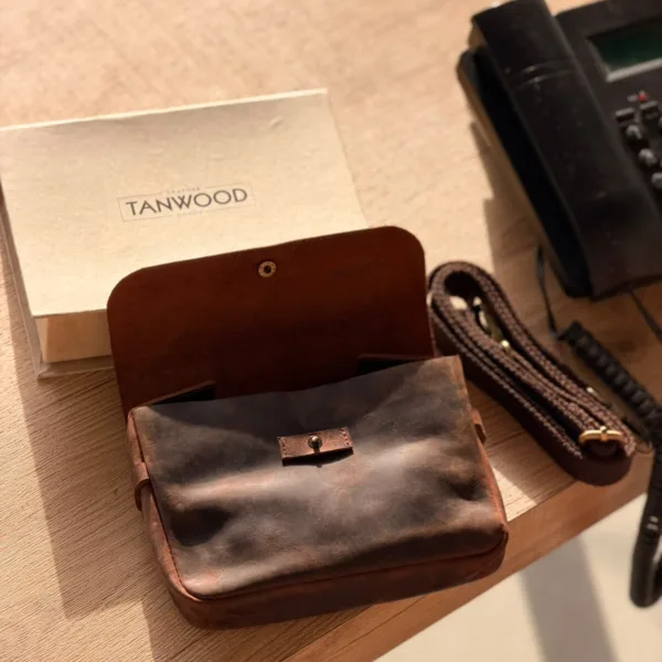 TANWOOD minimalistic sling bag - unisex