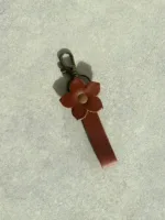 TANWOOD Leather Handcrafted Flower - Keychain - Image 2
