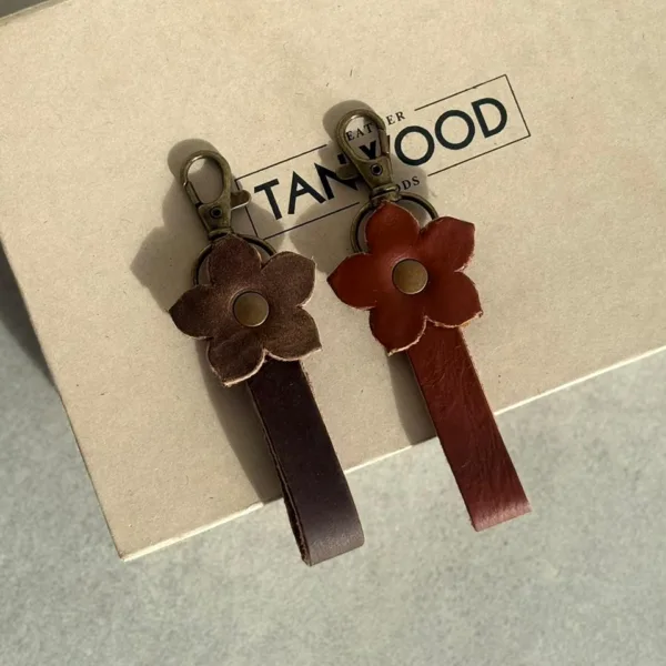 TANWOOD Leather Handcrafted Flower - Keychain