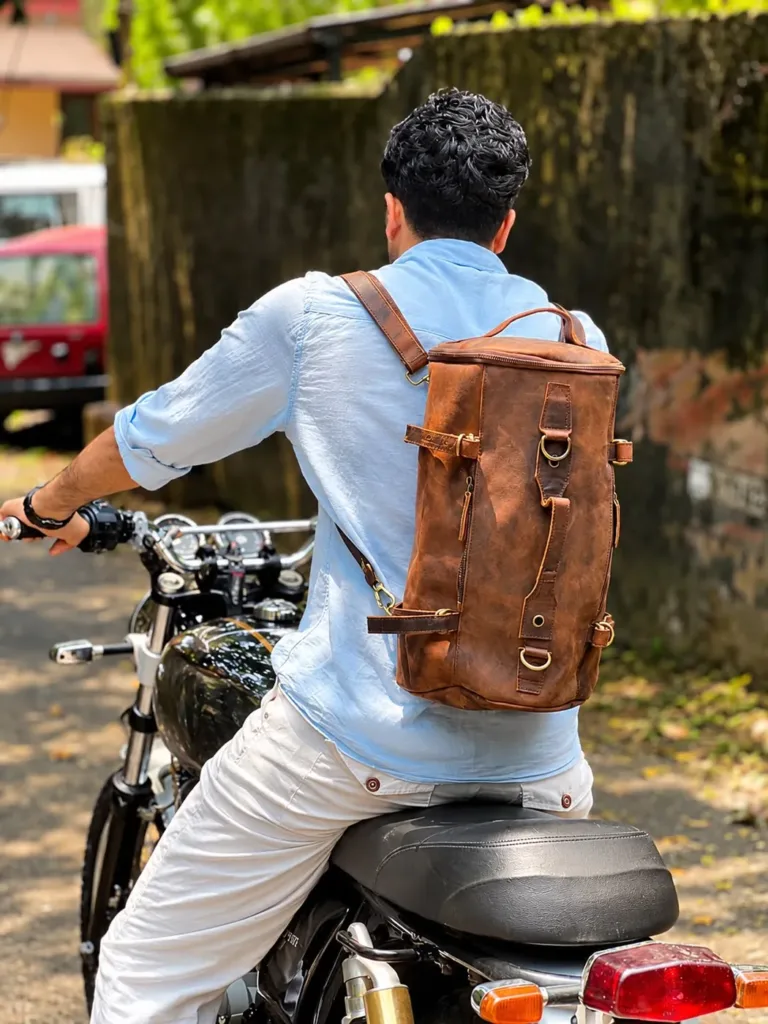 Tanwood leather - barrel-backpack-bike